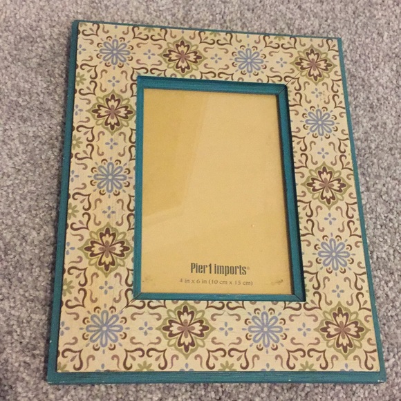 Picture frame - Picture 1 of 2
